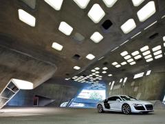 Fond écran Audi R8 blanche seule parking garage design lumieres