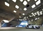 Fond écran Audi R8 blanche seule parking garage design lumieres