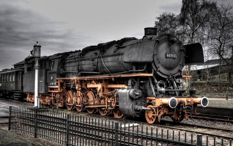 Locomotive ancienne à vapeur modele numero 441085