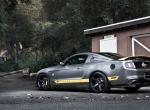 Chicane sport tuning fond ecran voiture course grand tourisme grise grosse cylindree garage foret dense arbres asphalte